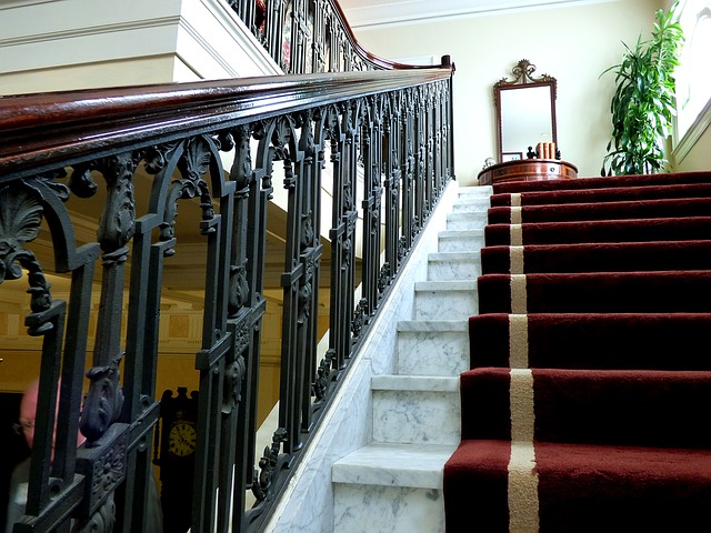 stairs-1054483_640